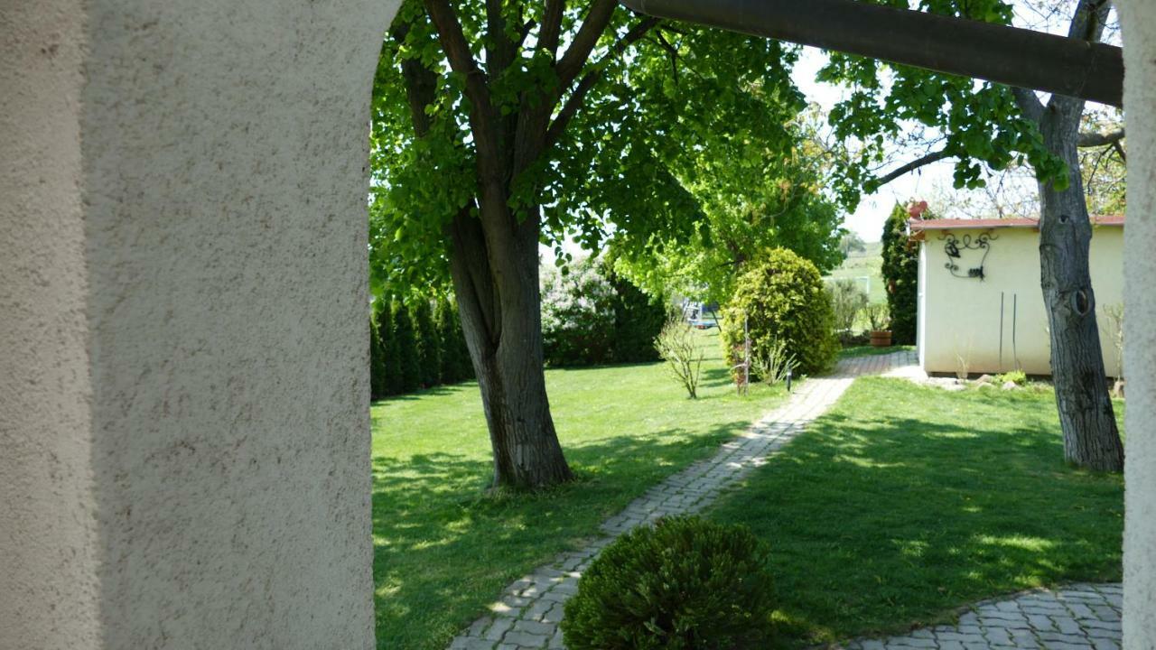 Gästehaus Fischbach Jois Exterior foto